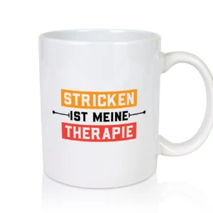 Stricken ist meine Therapie | Stricknadel - Tasse Weiß - Kaffeetasse / Geschenk / Familie